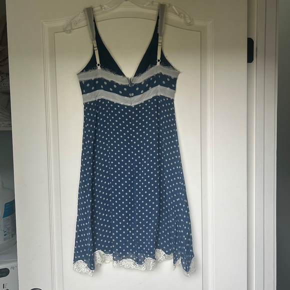 Blue and cream Polka dot dress from BCBG Maxazria size 2 - Picture 2 of 6